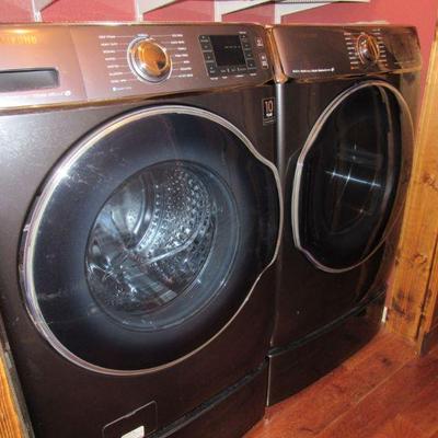 Samsung front loader washer and dryer- these will be sold as a set