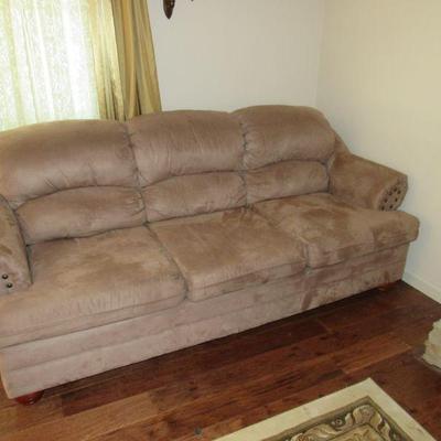 Nice clean sofa