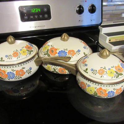 Vintage Newcor regency cookware