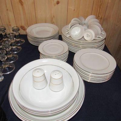 Classic Gold china