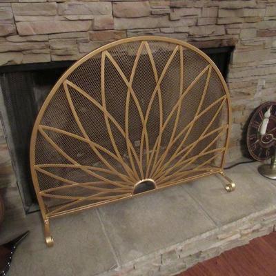 Fireplace screen
