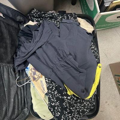 Ct427 women s clothing mystery lot 2