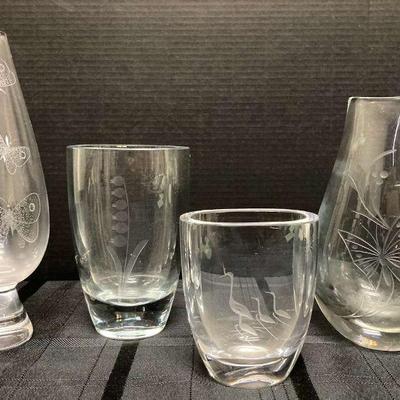 Ct467v vintage etched glass vases