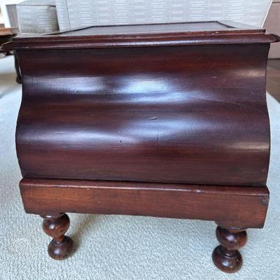 Bedside Commode | Antique English mahogany lift-top bedside commode (square top) - h. 17 x w. 17.5 x d. 18 in

