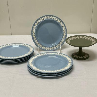 (9pc) Wedgwood Plates & Cakestand | Cakestand: 6 in. x 3.5 in. Plates: 8 in.

