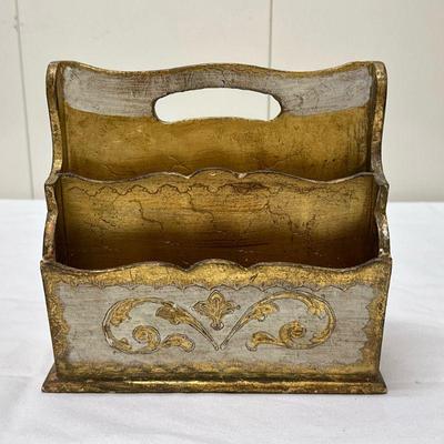 (1pc) Gold Painted Letter Holder | h. 8 x w. 8.5 in

