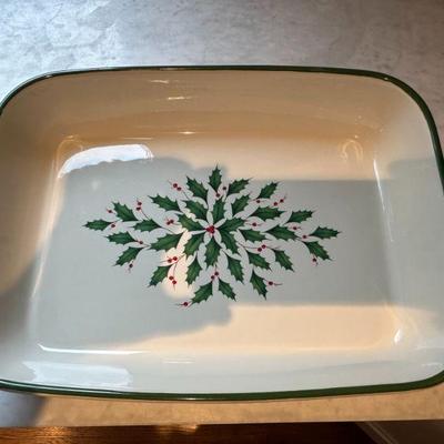 Lenox Holiday Dish | Lenox ceramic holiday patterned casserole dish.