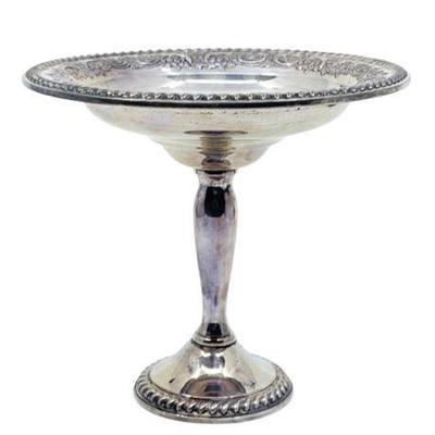 Lot 013   
International Sterling Weighted Pedestal Compote T211