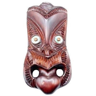 Lot 008   
Maori Koruru [Gable Mask]