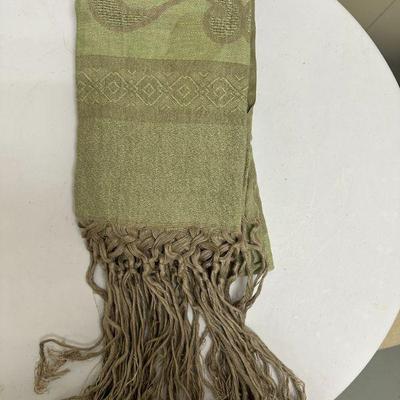 Tasseled Pashmina | Green pashmina with braided and tasseled fringe.

