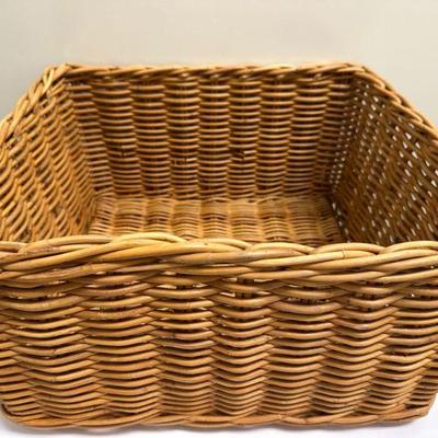 Square Wicker Basket | Square wicker basket with no handles. - h. 9 x w. 15.5 x d. 17.5 in

