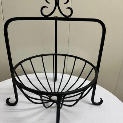 Iron Fruit Basket | Wrought iron fruit basket with handle. - h. 14 x w. 14.25 in

