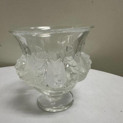 Lalique Crystal Bird Vase | Vintage Lalique Crystal Dampierre bird vase (Made in France) Signed by artist: Etched "Lalique,...