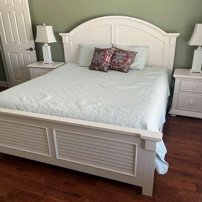 White King Bedroom Set