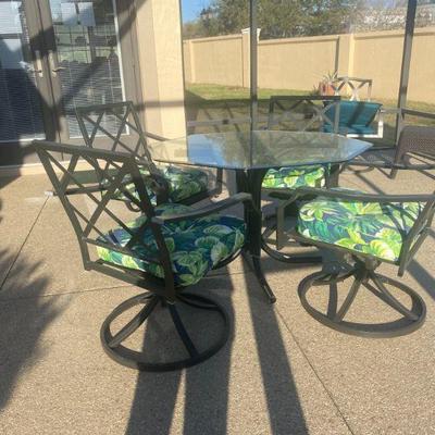 Patio Table and 4 Chairs