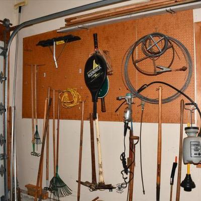 1004 garage