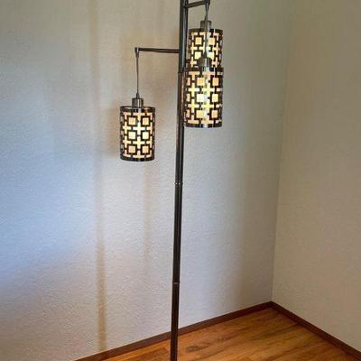 29 trishadegeointertekfloorlamp