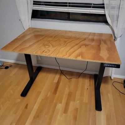 81 woodtopliftdesk