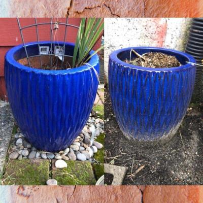 60 pairofdarkblueglazedterracottapots