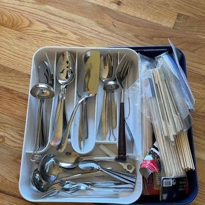 190 varietyofflatware servingspoons&forks