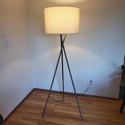 144 tripodmcmstylefloorlamp