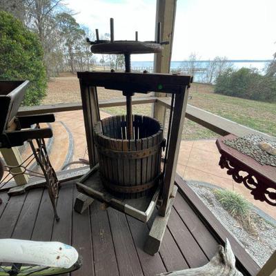 Estate sale photo