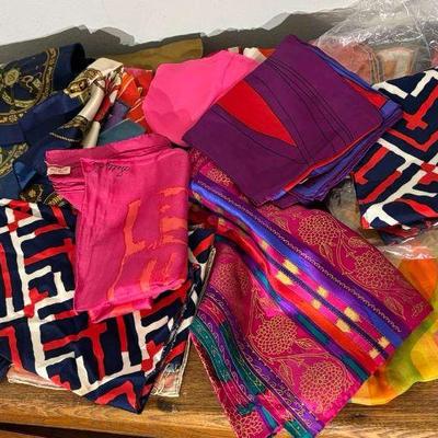 Scarves vera echo & more