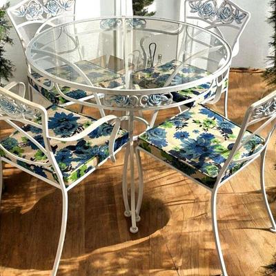O w. lee wrought iron table & chairs