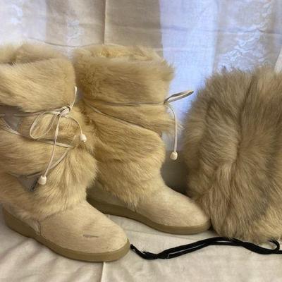 Pajar real fur boots and hood