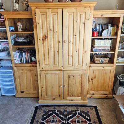 Sale Photo Thumbnail #40: Excellent Entertainment Center With Bookshelves