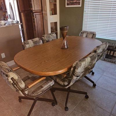 Nice Table & 6 Chairs