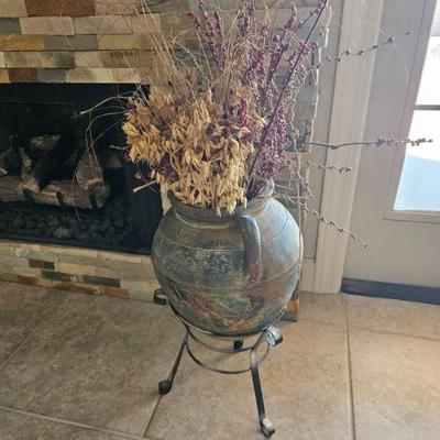 Vase With Stand