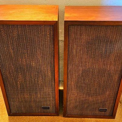 Pair of vintage MARANTZ Imperial 5 speakers.