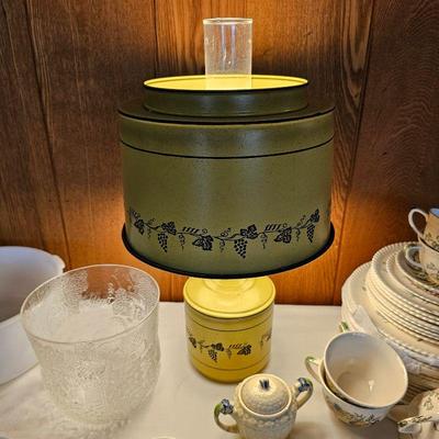 Vintage Tole table lamp.