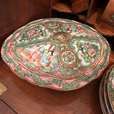 Rose Medalian, Famile Vert Porcelain