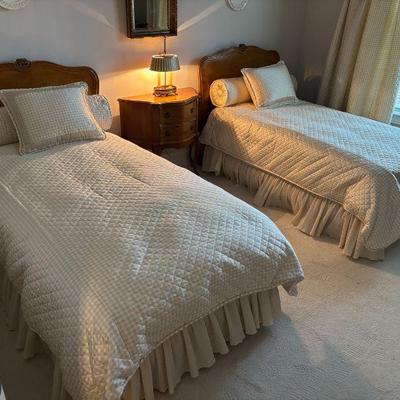 French Style Twin Ded Set