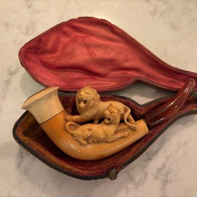 Meerschaum Pipe Depicting a Roaring Lion and Lioness with Case.