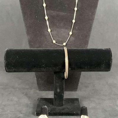 Elegant silver tone pearl jewelry set necklace, bracelet & rings