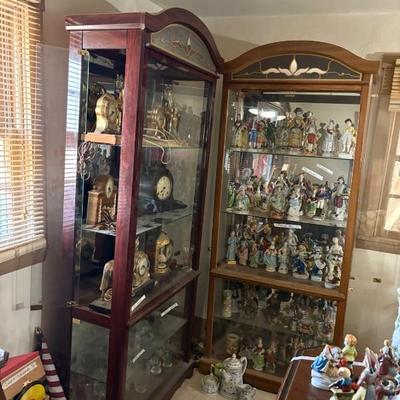 Curio cabinet 40 dollars each occupied Japan items