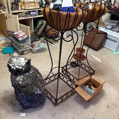 Plant stand and owl