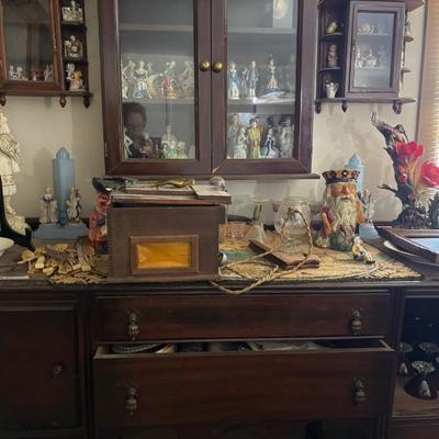 Buffet and cabinet