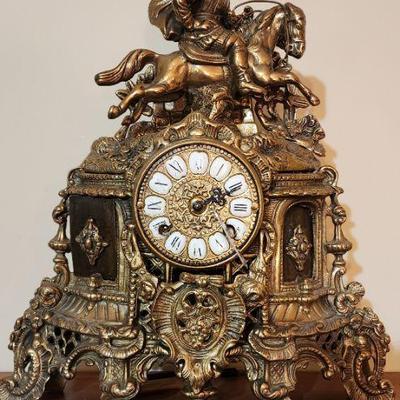 Bronsen Renaissance Mantle Clock