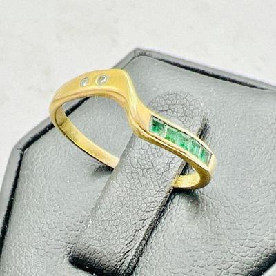 14K Gold Ring with Green Gemstones & Diamond Accents
