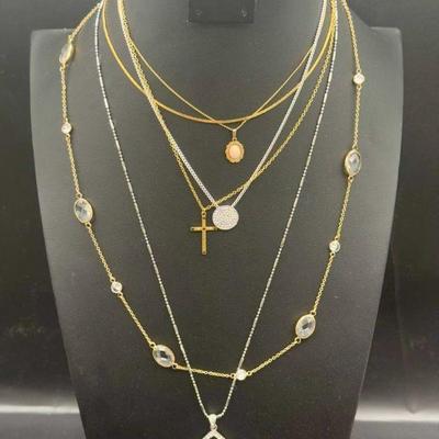 (6) Delicate Necklaces
