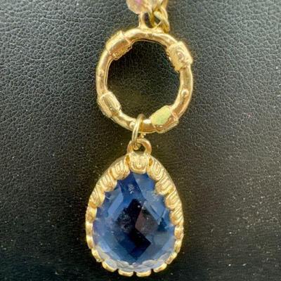 Gold Tone Pendant Necklace
