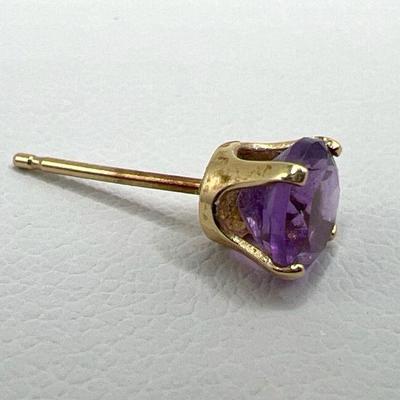 Single Sparkling Purple 14KT Gold Stud Earring
