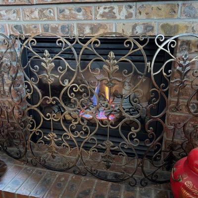 Victorian Style Metal Fireplace Screen – Decorative Scrollwork	