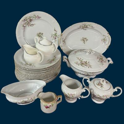 Forget me not serving wedgwood