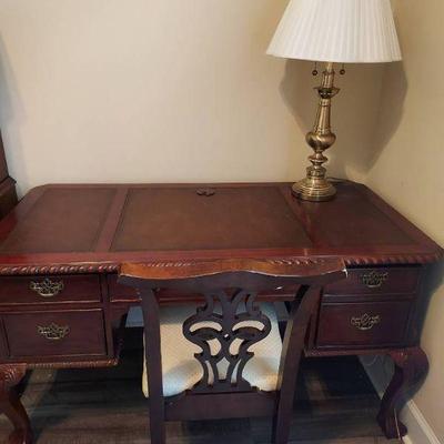 Desk chair & lamp