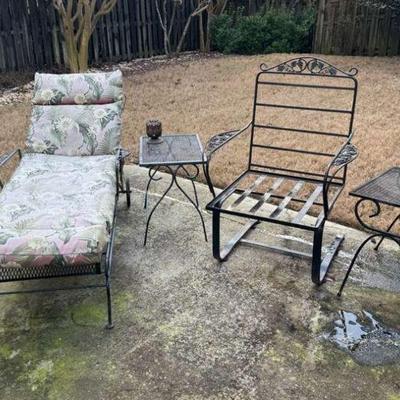Metal chaise lounge chair